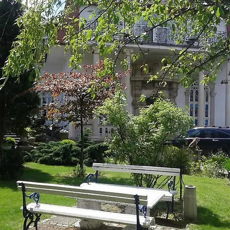Garden 3*