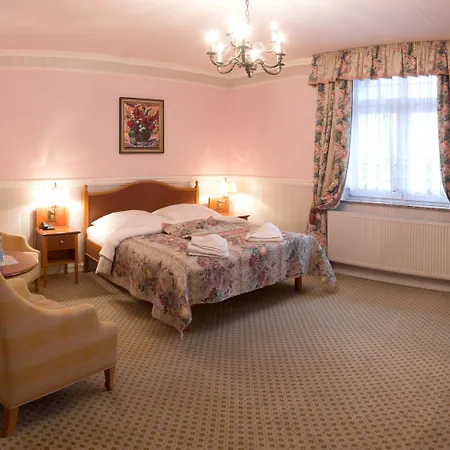 Garden Ξενοδοχείο 3*