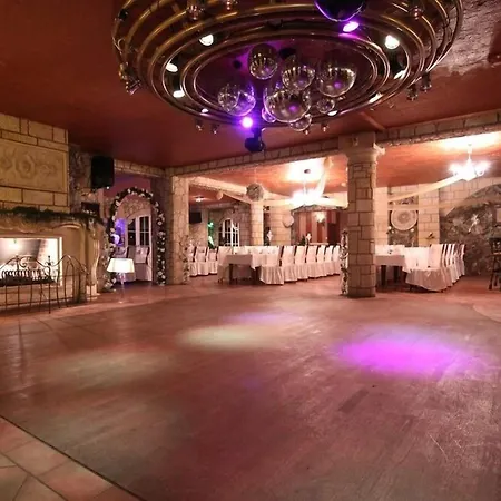 Hotel Garden Boleslawiec (Lower Silesia)