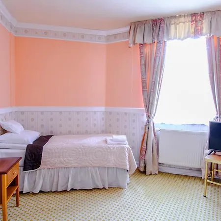Garden Hotel