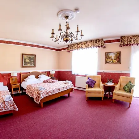 Garden Hotel Boleslawiec (Lower Silesia)