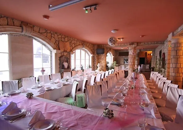 Garden Hotel Boleslawiec (Lower Silesia)